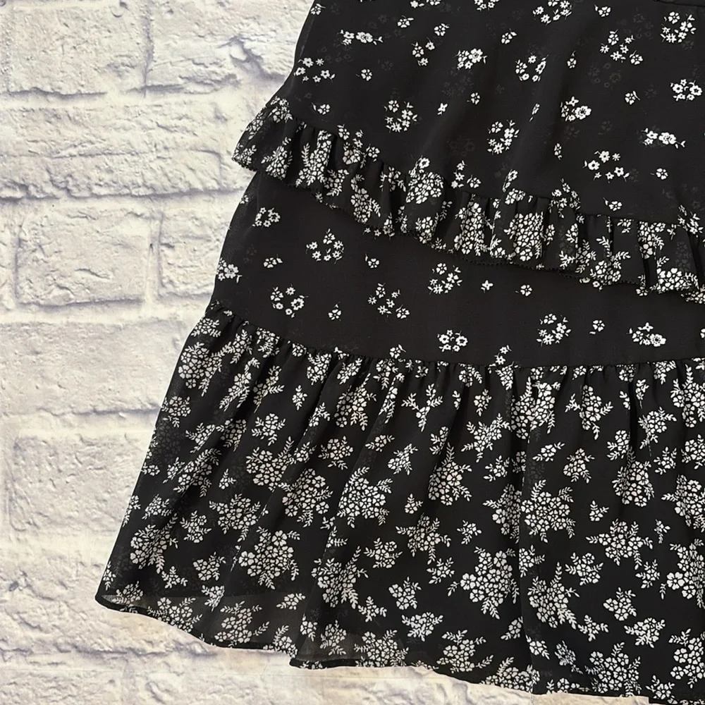 Michael Kors Floral Tiered Ruffle Dress Short Sleeve Black and White Size 6